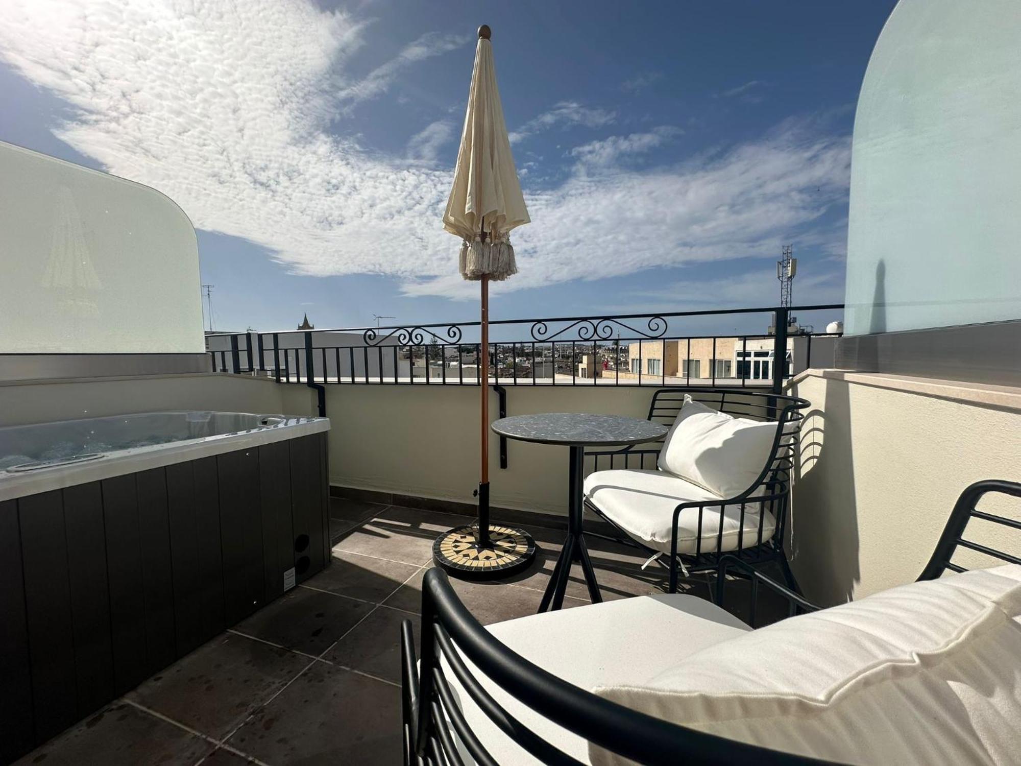 Royale Sainte Helene Boutique Hotel Birkirkara Exterior foto